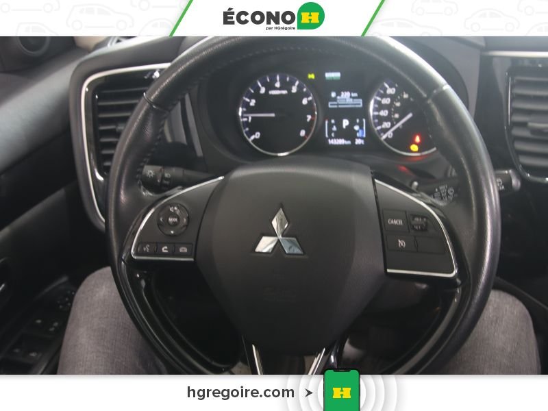Mitsubishi Outlander 2019 Blanc Laval - photo #12