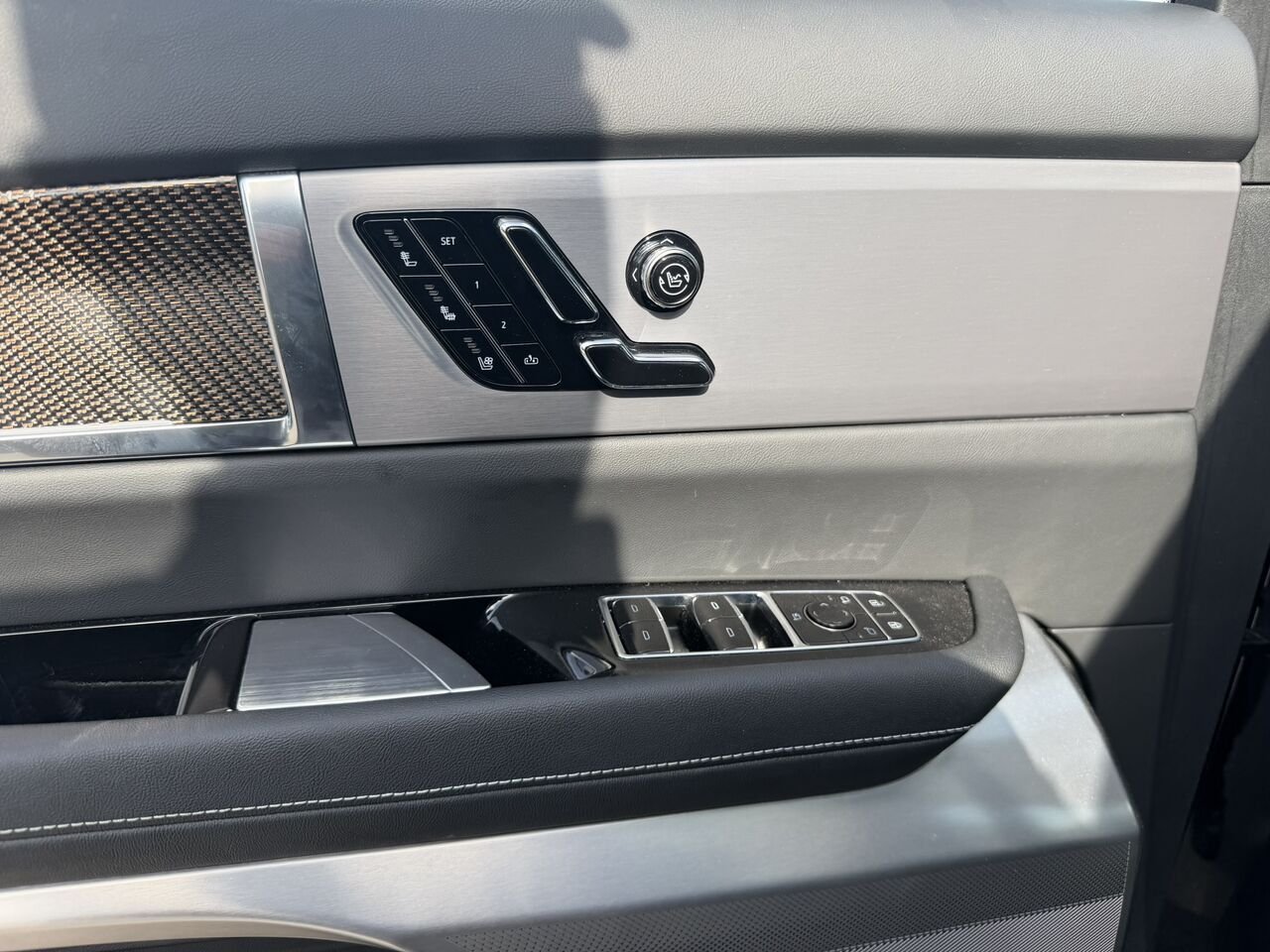 Cadillac VISTIQ Sport AWD FINANCEMENT À PARTIR 3.99% 2026 Noir Laval - photo #23