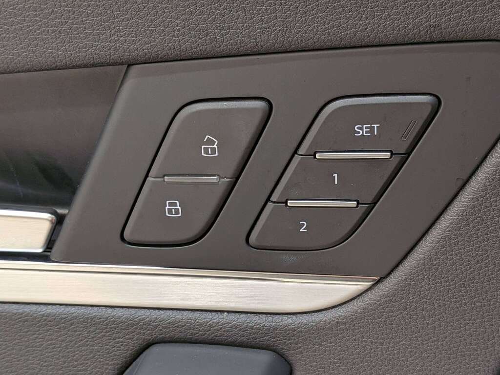 2023 Audi Q5 Technik 45 TFSI quattro Black Val-David - photo #36