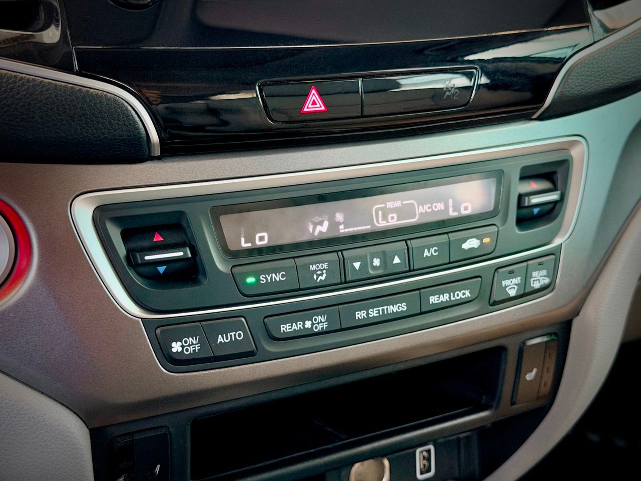 2019 Honda Pilot Silver Notre-Dame-des-Prairies - photo #31
