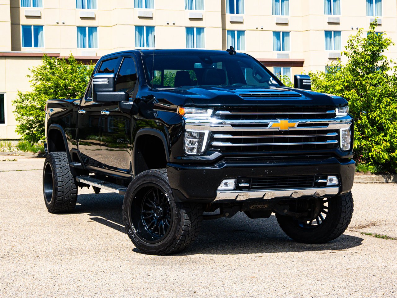 2023 Chevrolet Silverado 3500HD 4WD Crew Cab 159 High Country Black Sherwood Park - photo #1