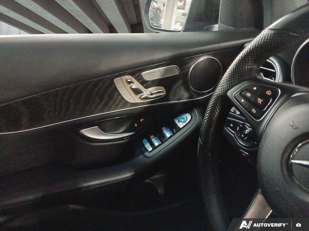2019 Mercedes-Benz GLC 300 2601954A | GLC 300 Blue Edmonton - photo #16