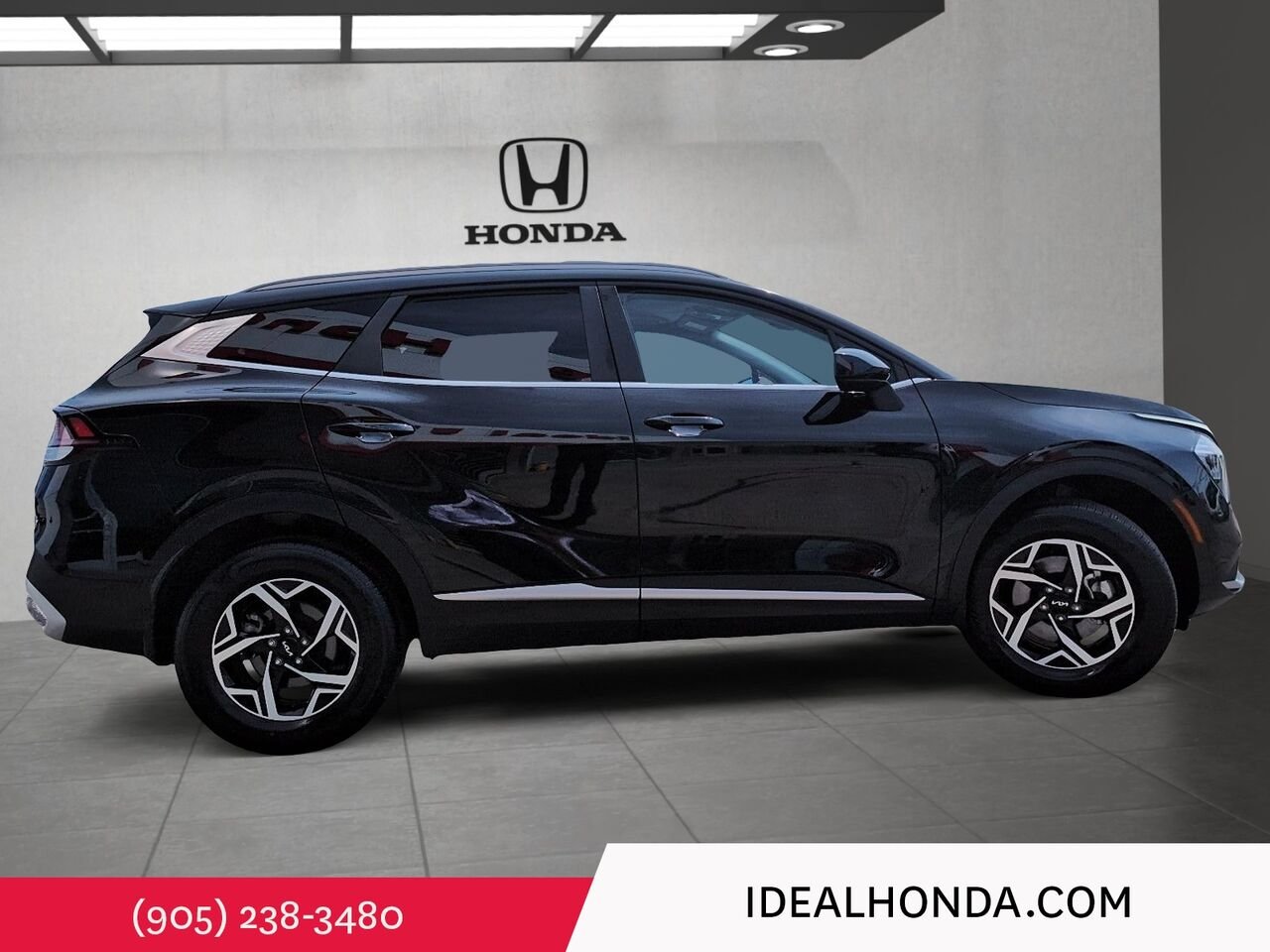 2023 Kia Sportage Black Mississauga - photo #2
