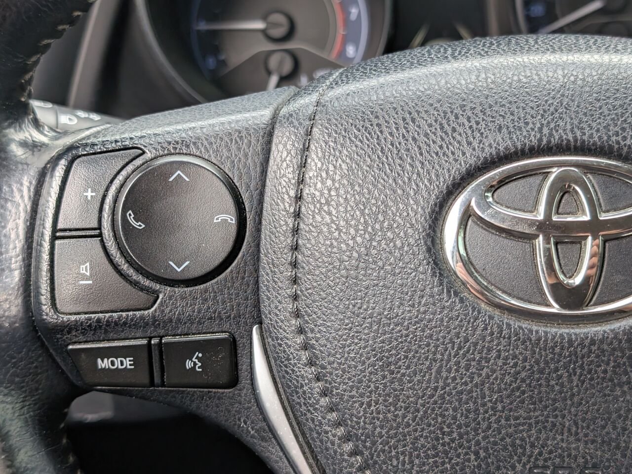 Toyota Corolla iM BASE/SIÈGES CHAUFFANTS/CAMÉRA DE RECUL/BLUETOOTH/AC 2018 Blanc Sherbrooke - photo #12