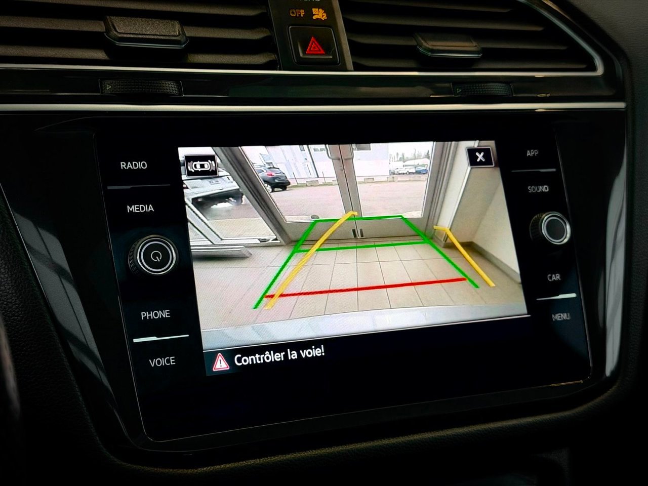 2024 Volkswagen Tiguan Silver Notre-Dame-des-Prairies - photo #26