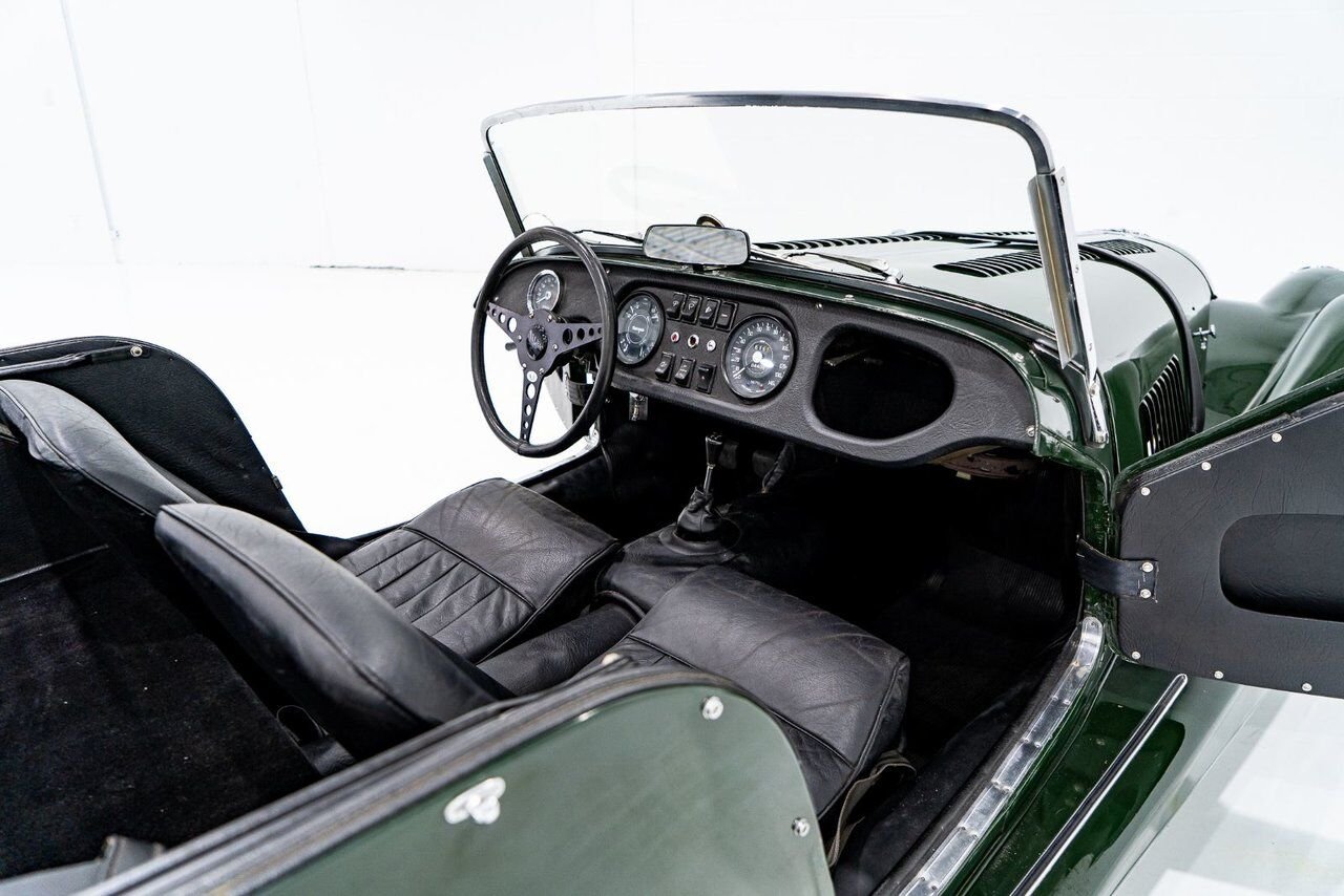 1970 Morgan Plus 8 Unrestored with only 7137km (4435miles) | PRIX EN USD Green Montreal - photo #87