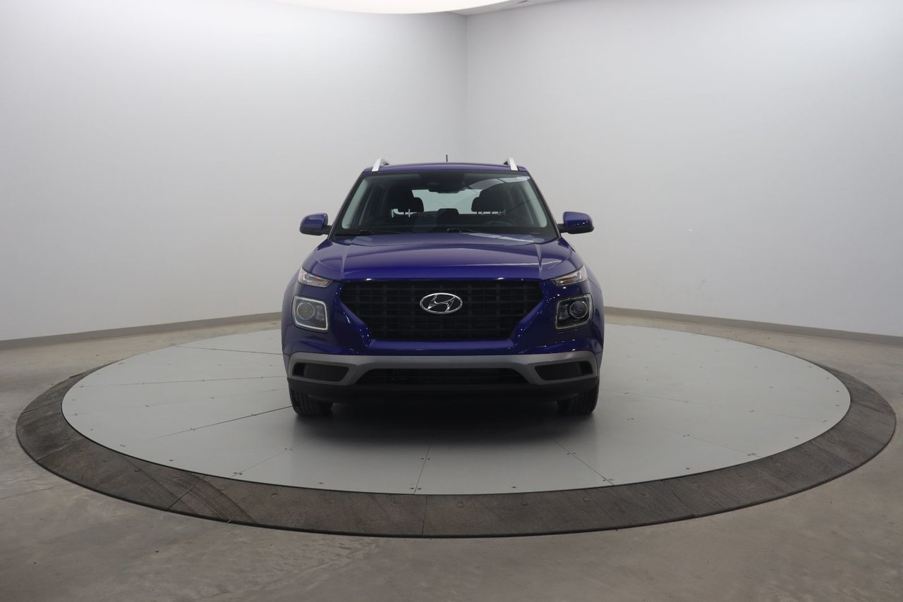 2023 Hyundai Venue VIN KMHRC8A38PU235119 Blue Baie-Comeau - photo #1