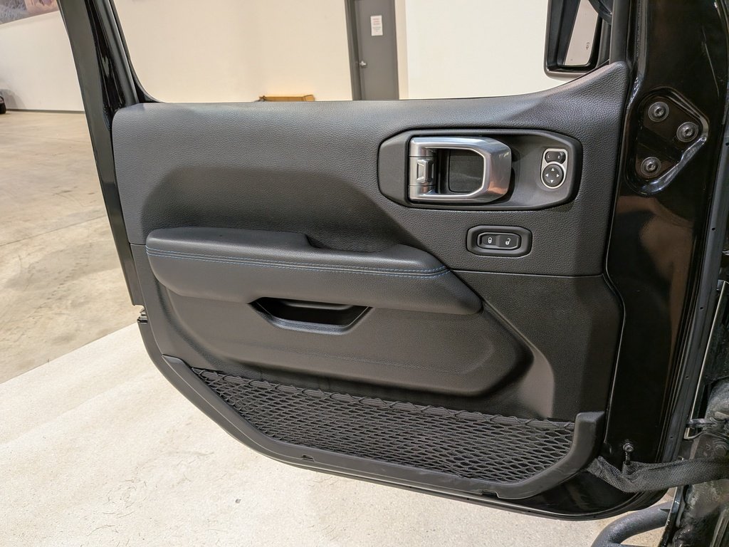 2022 Jeep Wrangler 4xe Unlimited Rubicon 4x4 Black Val-David - photo #33