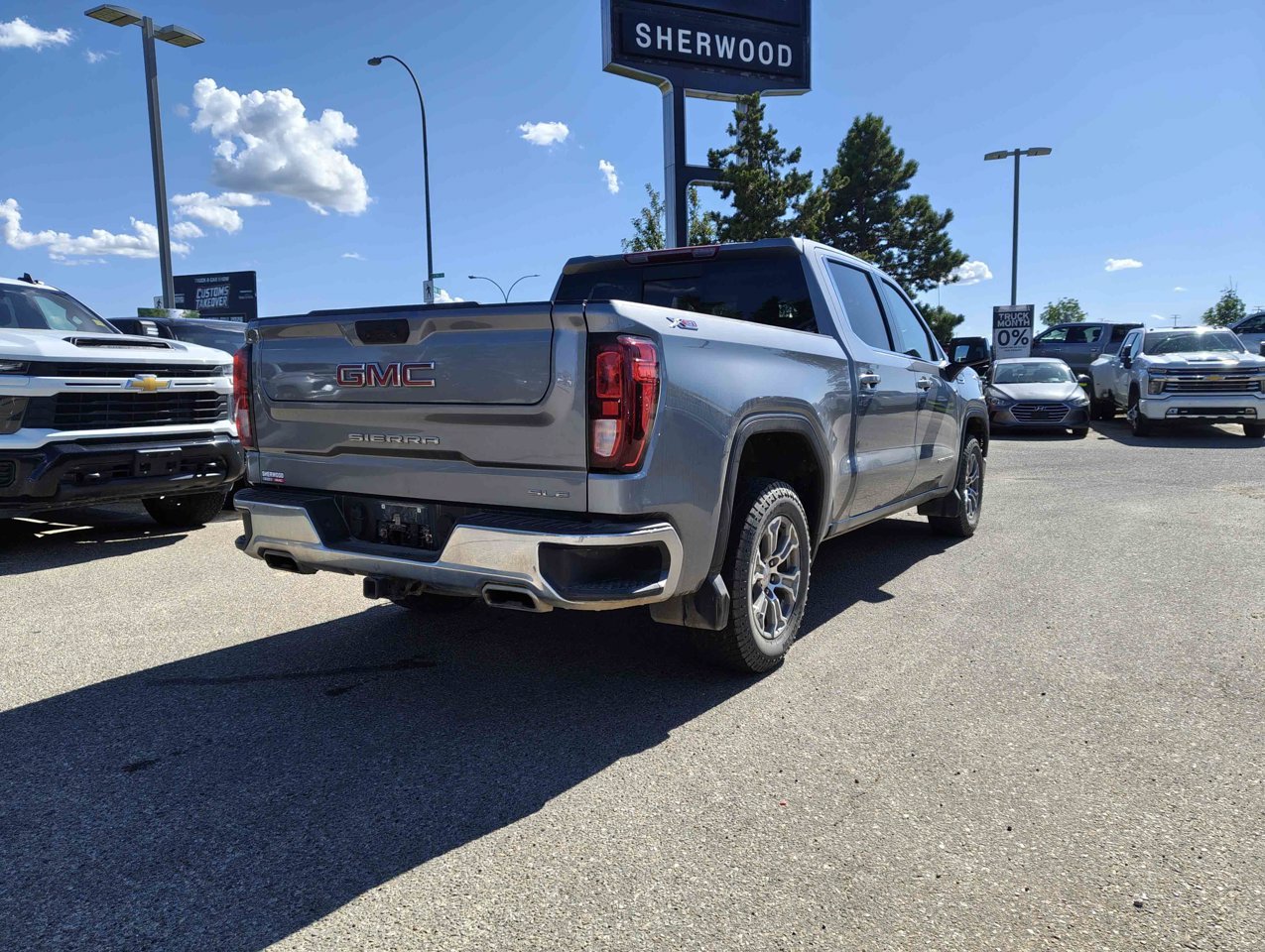 2023 GMC Sierra 1500 4WD Crew Cab 147 SLE Grey Sherwood Park - photo #5