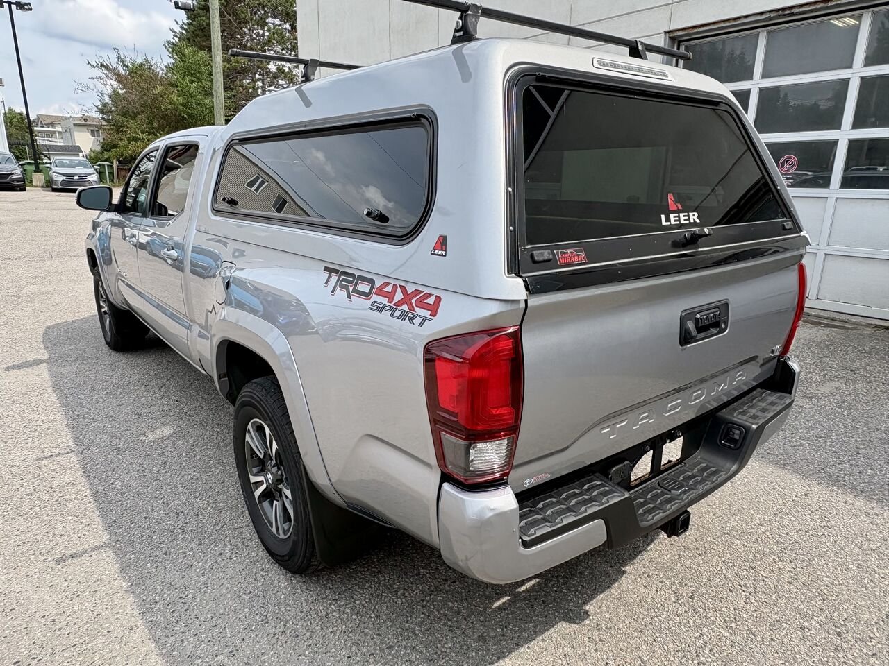 2018 Toyota TACOMA Silver Mont-Laurier - photo #10