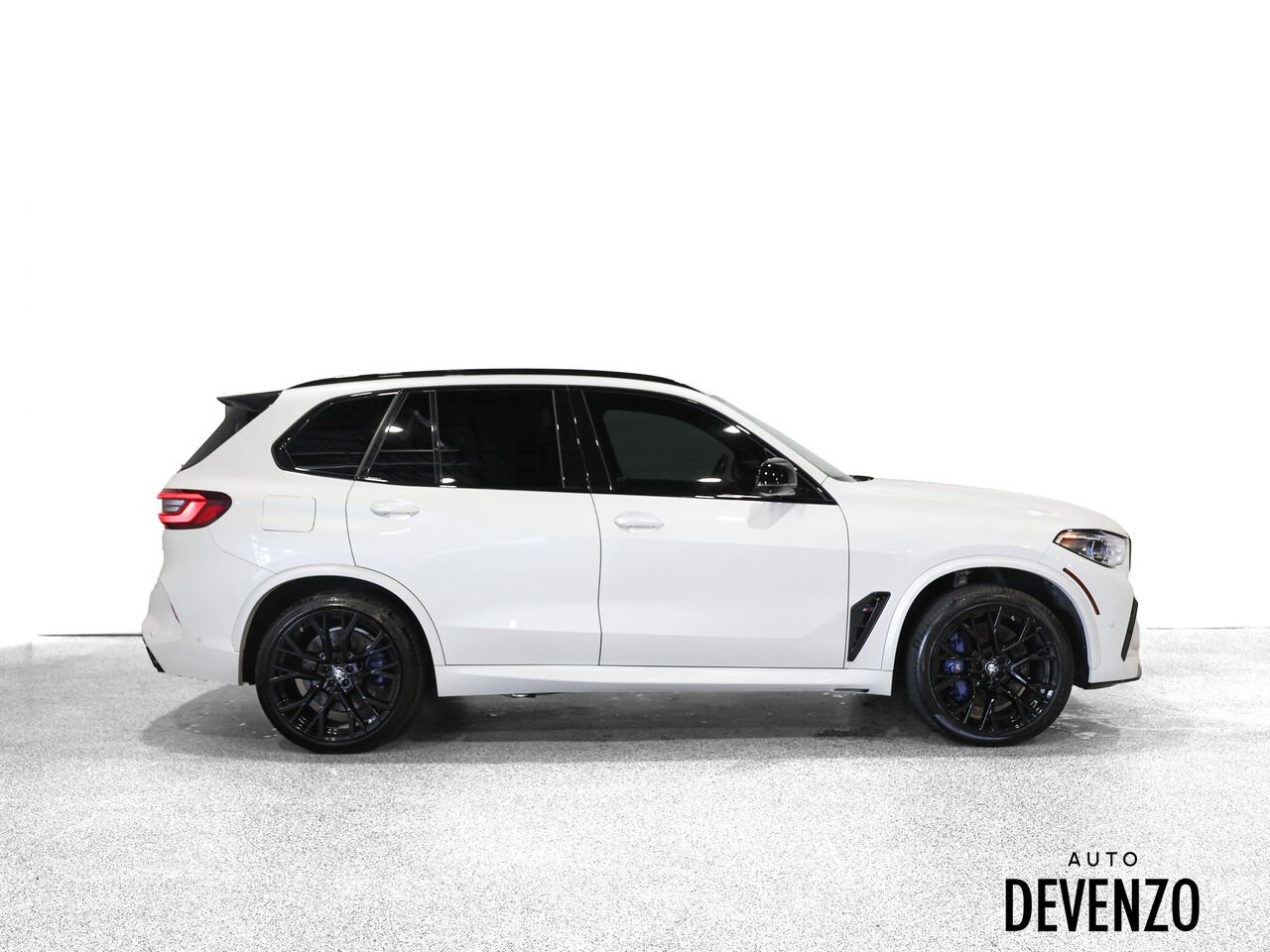 2022 BMW X5 M White Saint-Eustache - photo #2