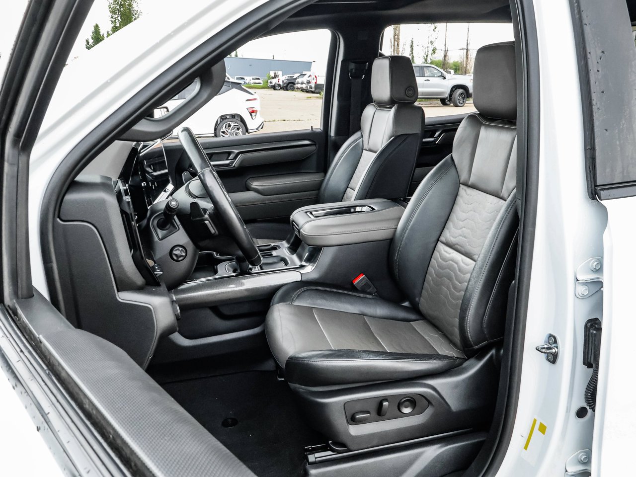 2022 Chevrolet Silverado 1500 4WD Crew Cab 147 ZR2 White Sherwood Park - photo #13