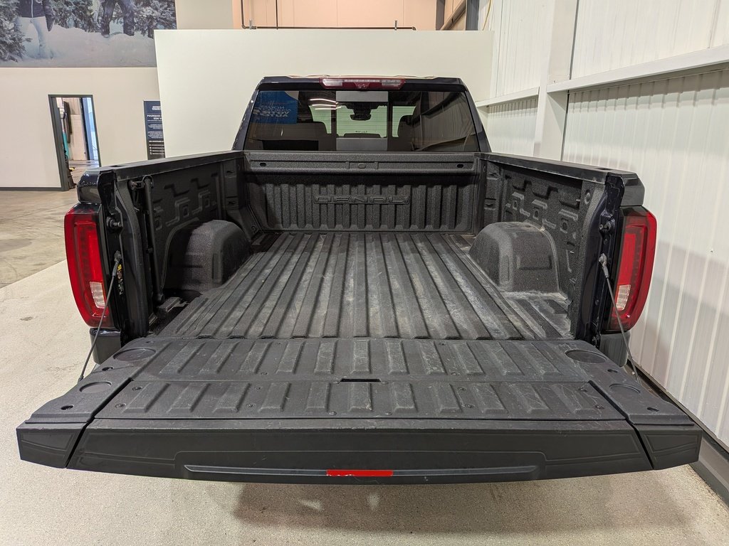 2023 GMC Sierra 1500 4WD Crew Cab 157" Denali Grey Val-David - photo #6