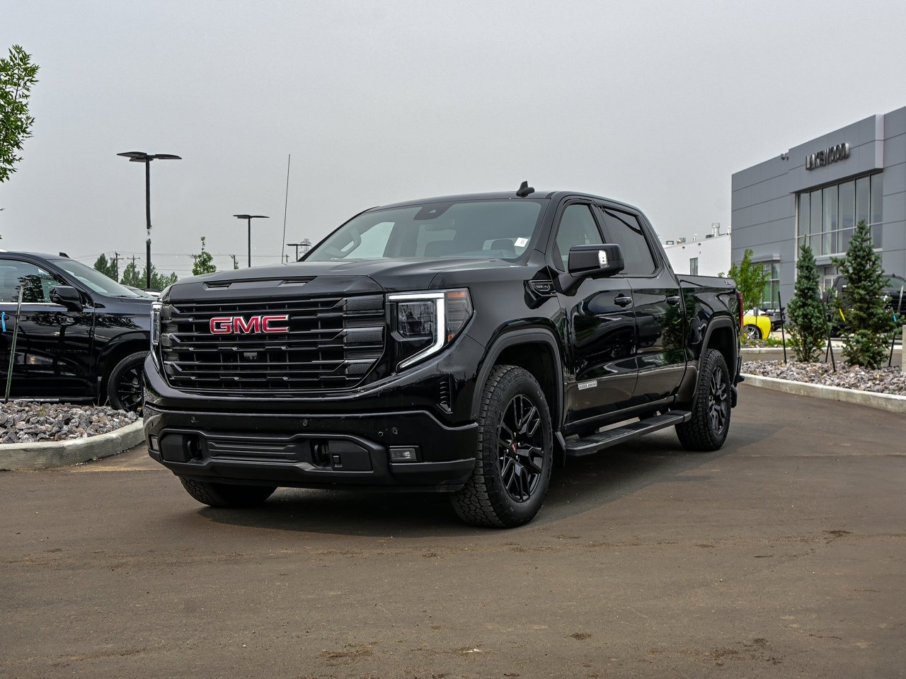 2024 GMC Sierra 1500 4WD Crew Cab 147 Elevation Black Sherwood Park - photo #3