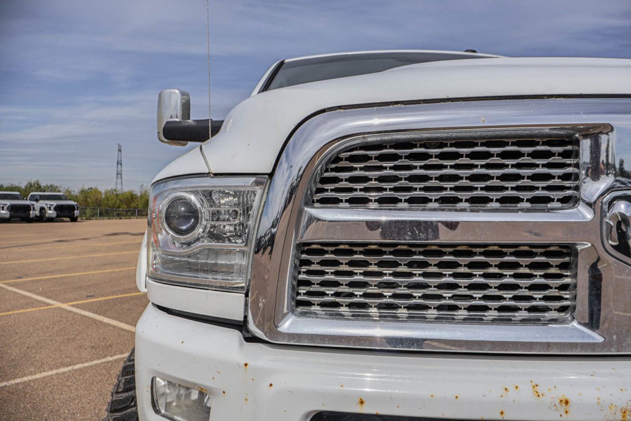 2013 Ram 3500 4WD Crew Cab 149 Laramie White Sherwood Park - photo #10