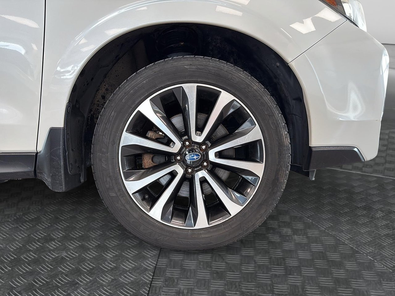 Subaru Forester 2017 Blanc Baie-Comeau - photo #7