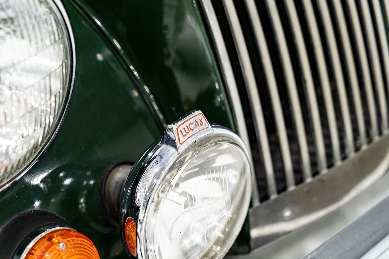 1970 Morgan Plus 8 Unrestored with only 7137km (4435miles) | PRIX EN USD Green Montreal - photo #30