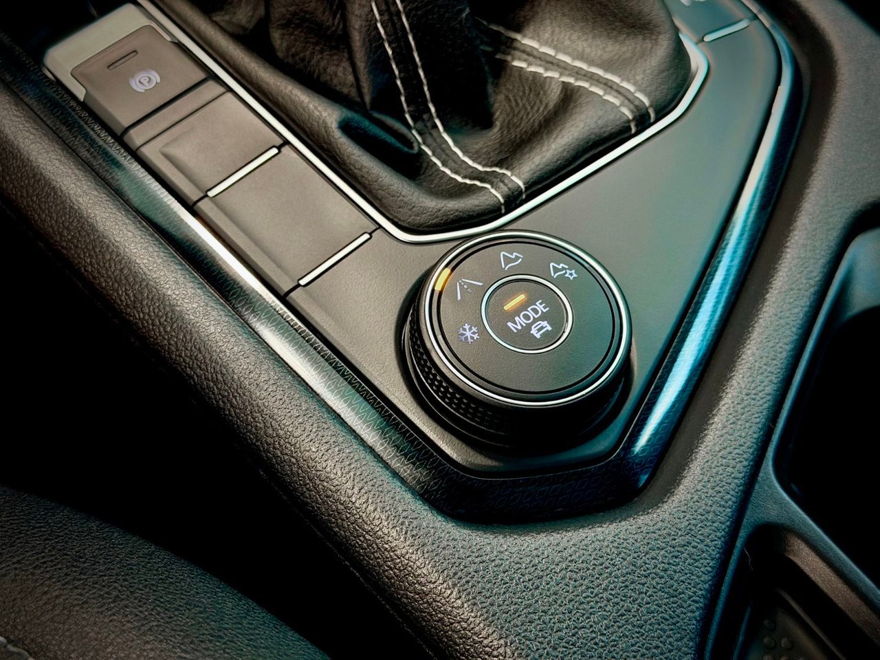 Volkswagen Taos 2026 Bleu Notre-Dame-des-Prairies - photo #31