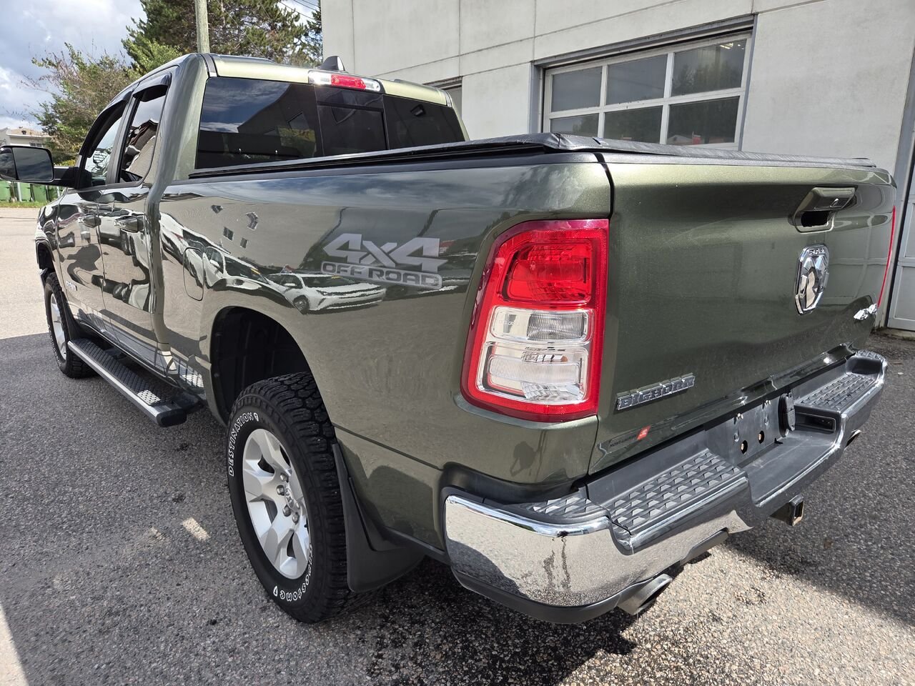2021 RAM 1500 06N5 VERT Mont-Laurier - photo #8