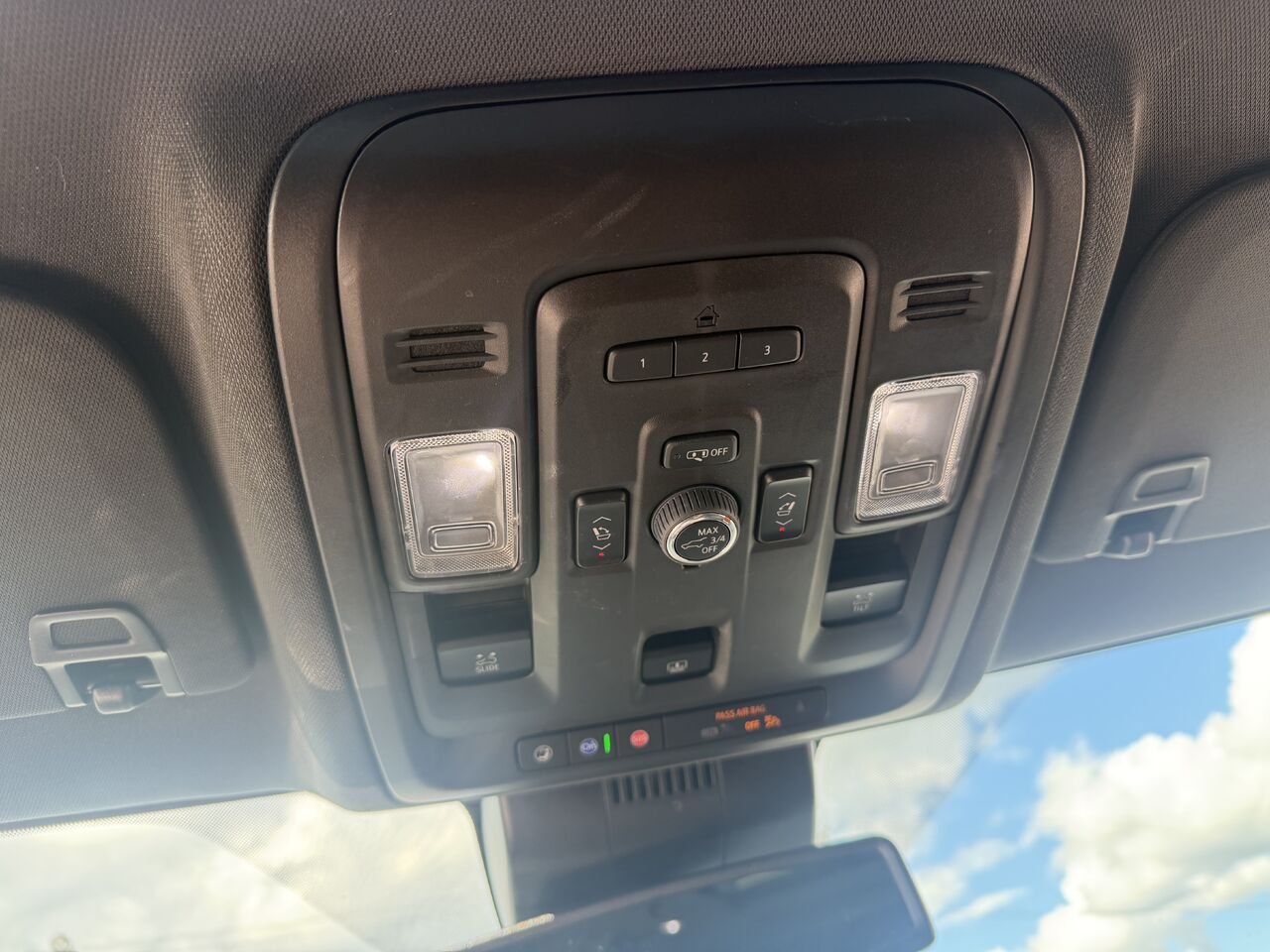 2023 GMC YUKON AT4 AT4 4 portes 4RM White Ottawa & Gatineau - photo #7