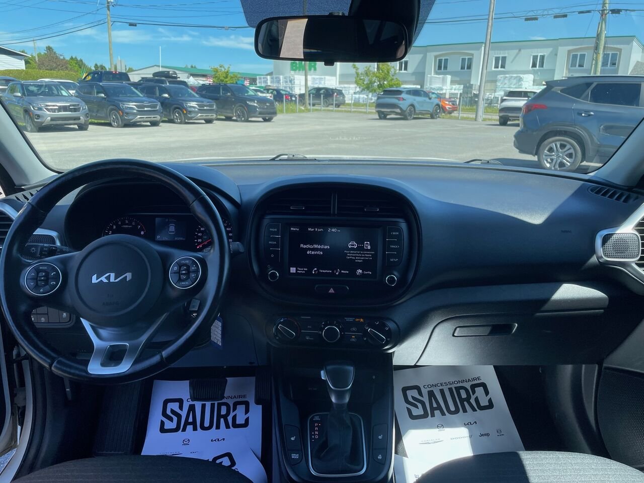 2022 Kia Soul White Nantes - photo #8